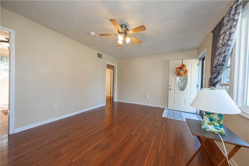 23 Walnut St — photo 8