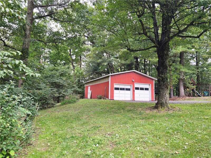 955 Eastwood Rd — photo 3