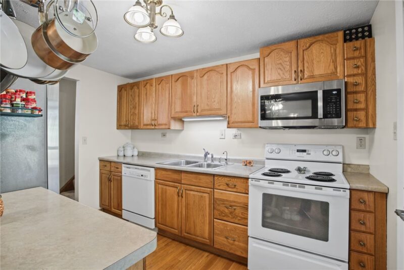 6125 Chatham Dr Ste 201 — photo 4