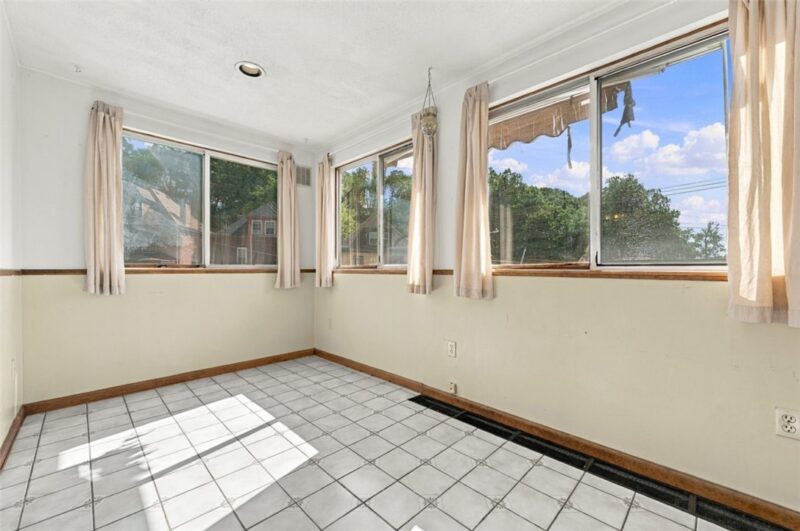 500-502 Tingley Ave — photo 7