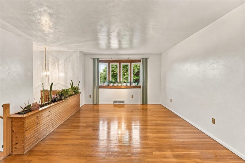 721 Cortland Dr — photo 6