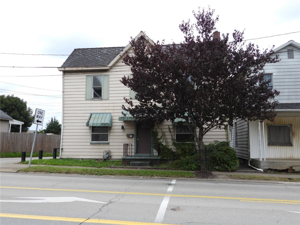 401 Lloyd Avenue — photo 1