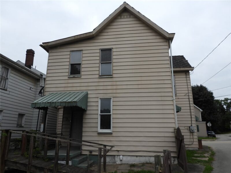 401 Lloyd Avenue — photo 2