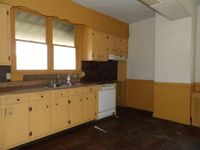 401 Lloyd Avenue — photo 6
