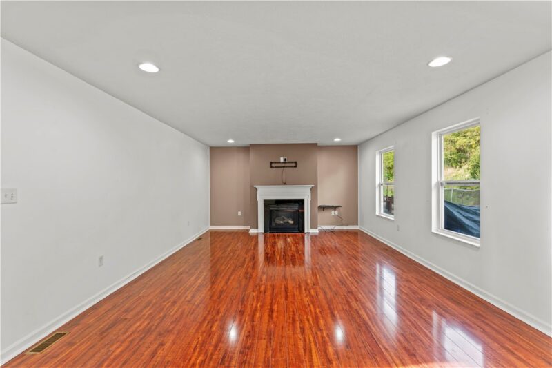302 Summit Cir — photo 7