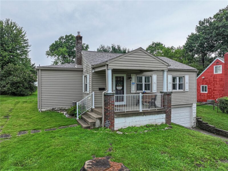 407 Cottage Ln — photo 2