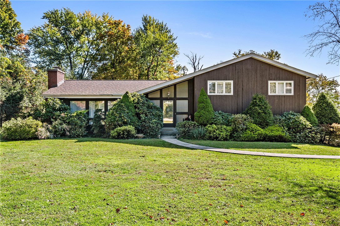 3535 Macarthur Dr — photo 1