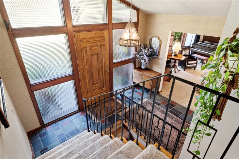 3535 Macarthur Dr — photo 3