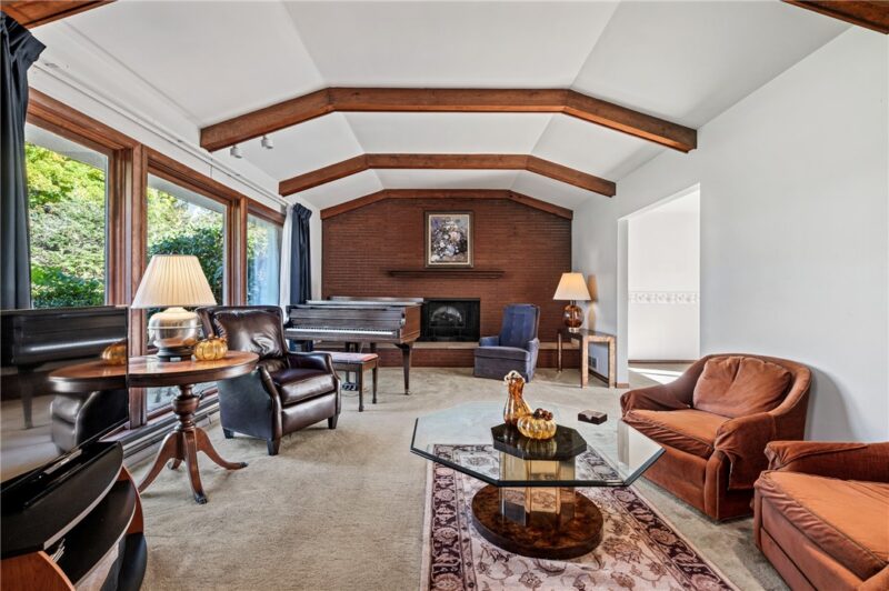3535 Macarthur Dr — photo 5