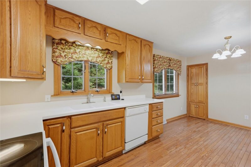 274 Mitchell Rd — photo 8