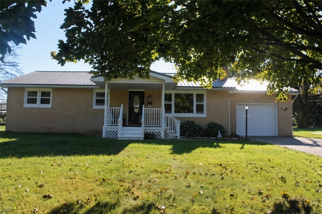 44 Valley View Dr — photo 1