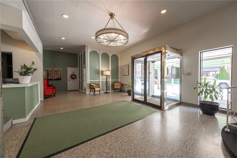 144 N Dithridge St 207 — photo 3