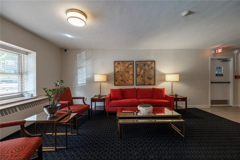 144 N Dithridge St 207 — photo 5