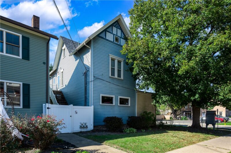 228 N Washington St — photo 6