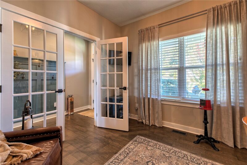 1037 Wedgewood Dr — photo 7