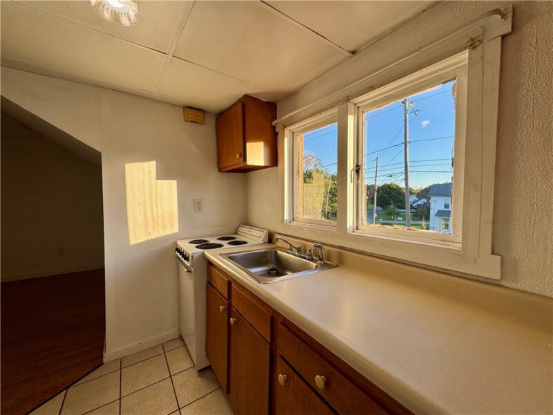 2663 Bedford Street — photo 6