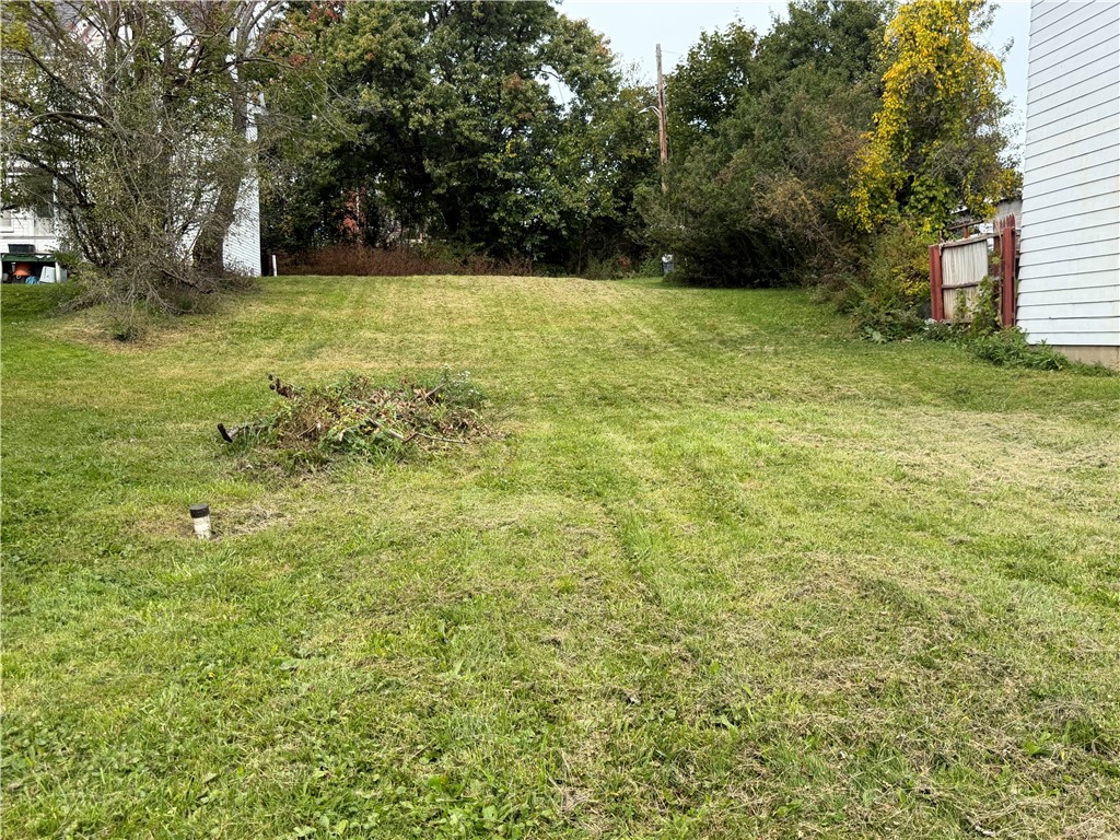 128 Hall Ave — photo 1