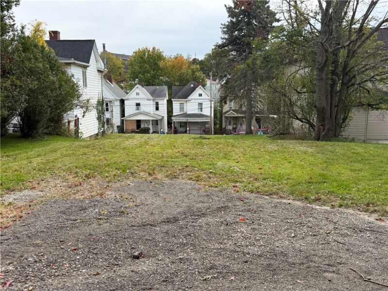128 Hall Ave — photo 3