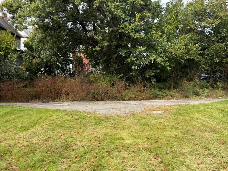 128 Hall Ave — photo 4
