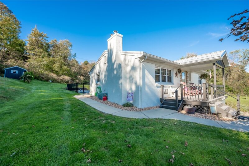 110 Bear Creek Rd — photo 2