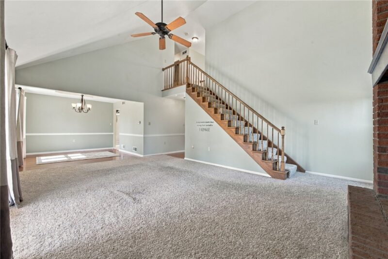 213 Chris Dr — photo 4