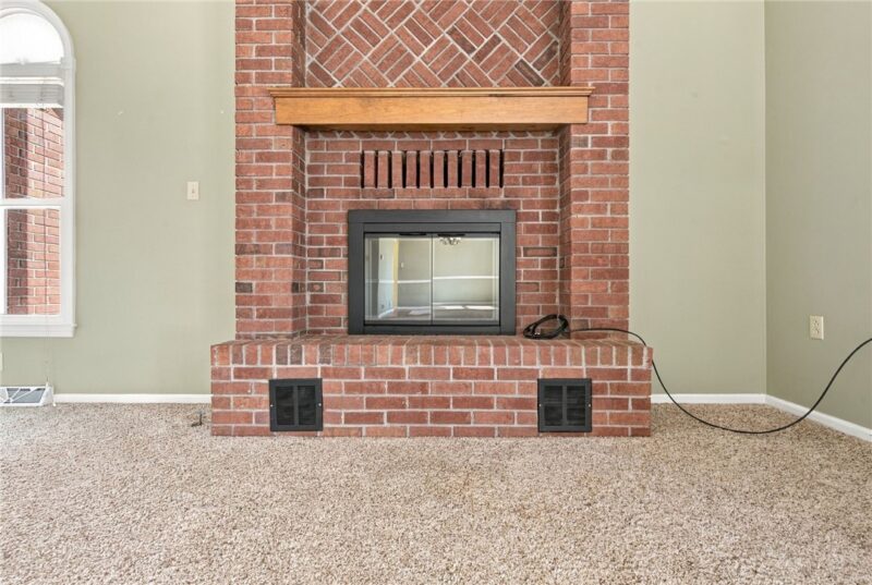 213 Chris Dr — photo 5