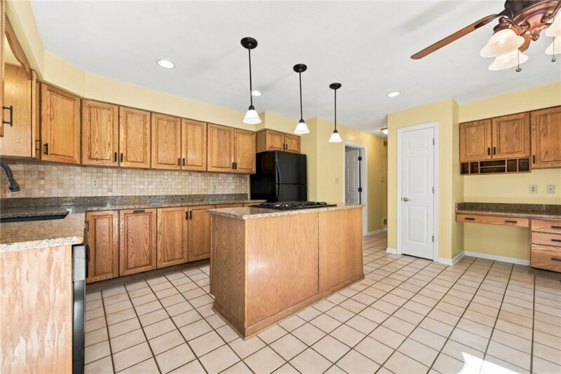 213 Chris Dr — photo 7
