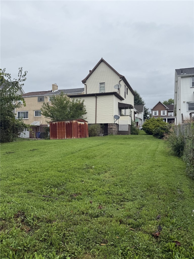 912 Summit St — photo 6