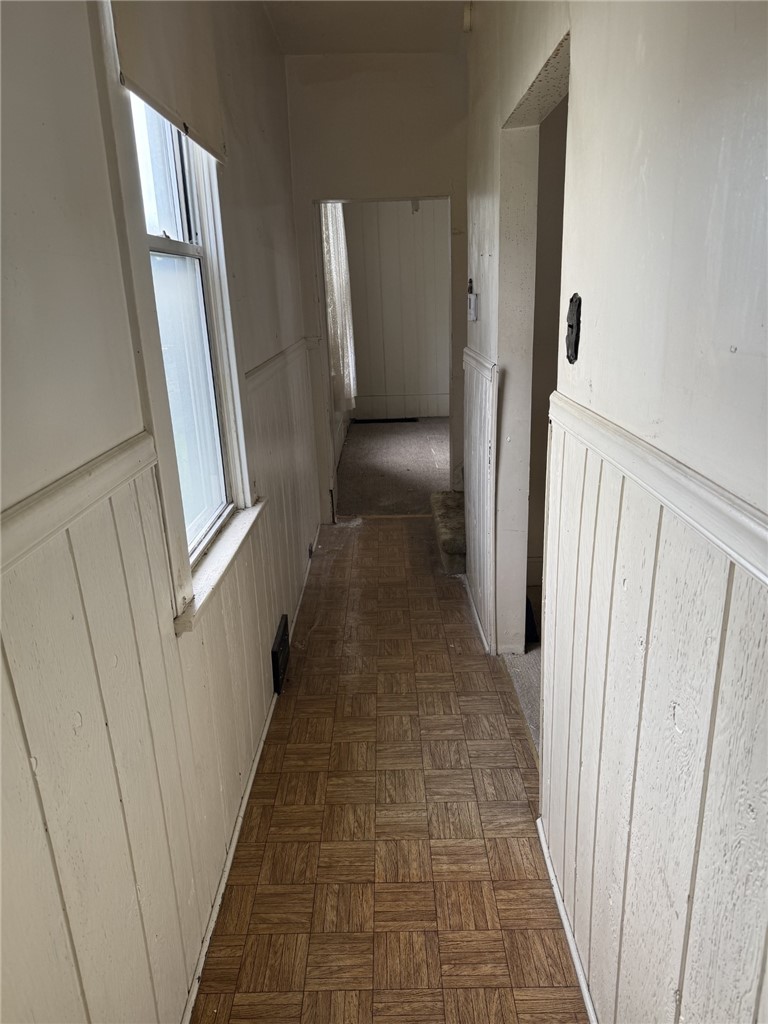 912 Summit St — photo 8