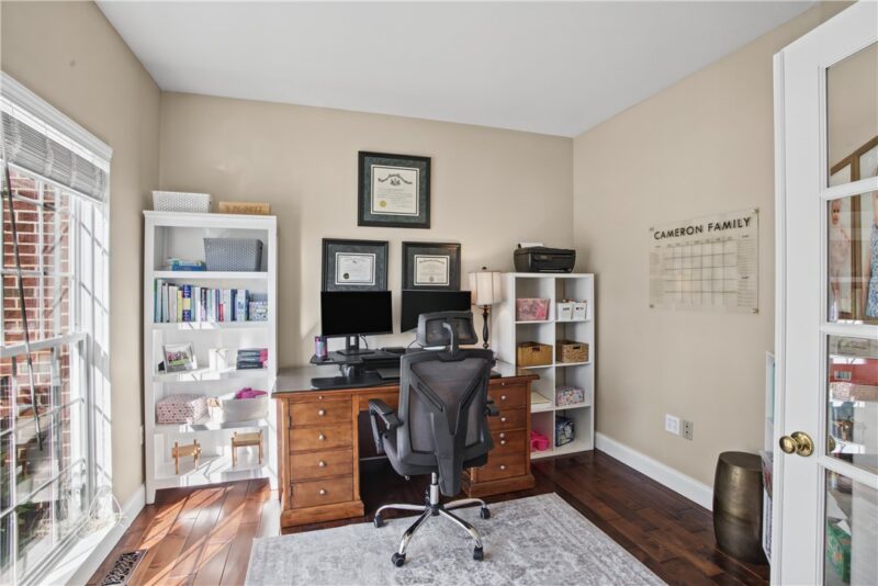 210 Briar Hill Ct — photo 6