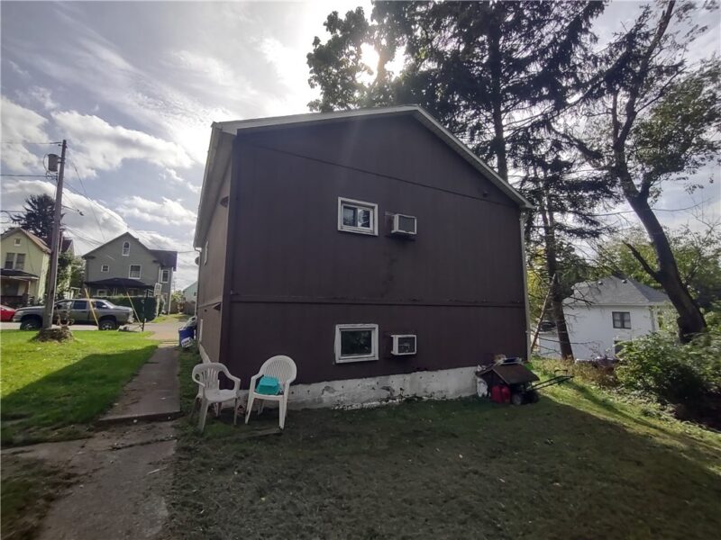 731 731.5 E Main St — photo 5