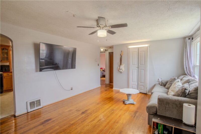 29 Crest St — photo 4