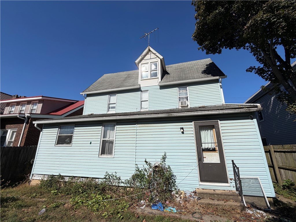 156 Byron St — photo 1