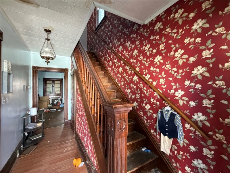 156 Byron St — photo 6