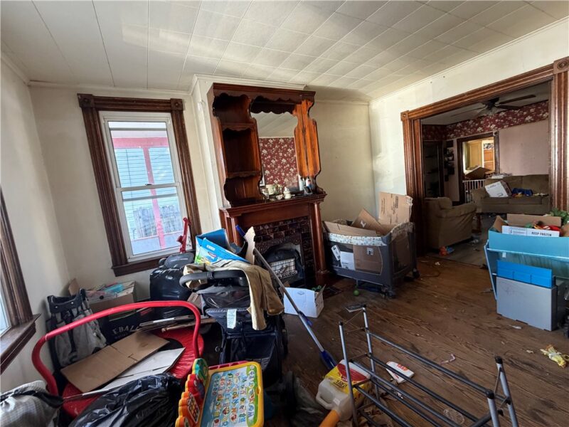 156 Byron St — photo 7