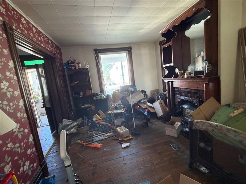156 Byron St — photo 8