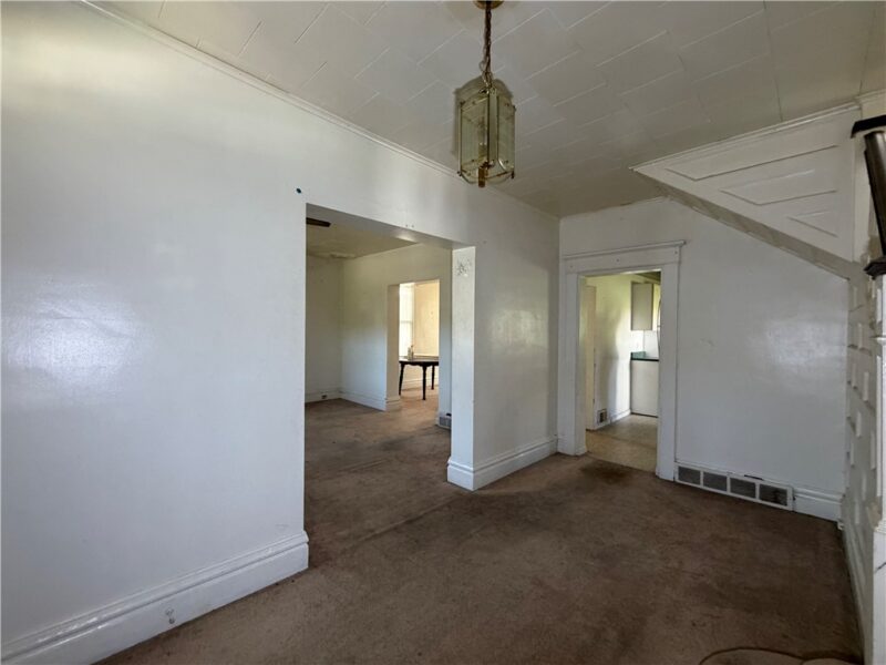 111 1st St — photo 3