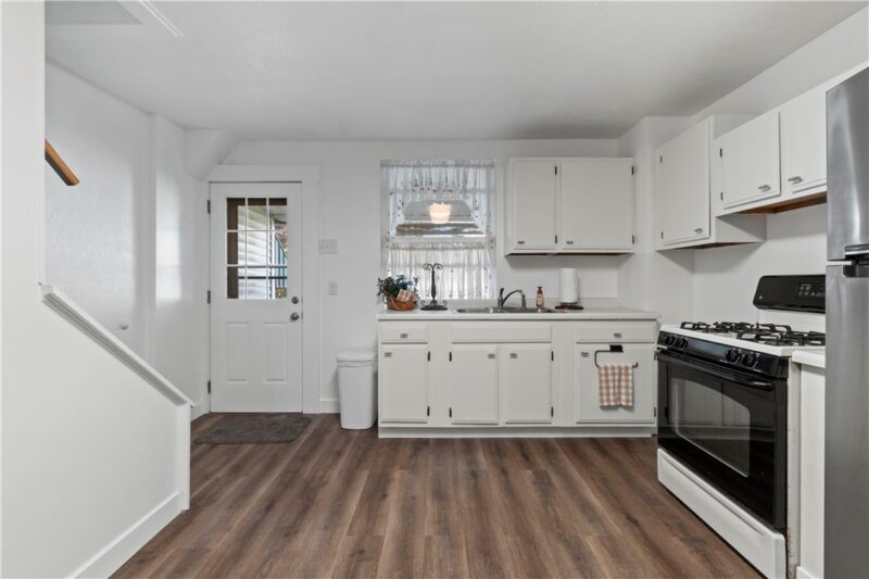 155 Fairview Avenue — photo 8