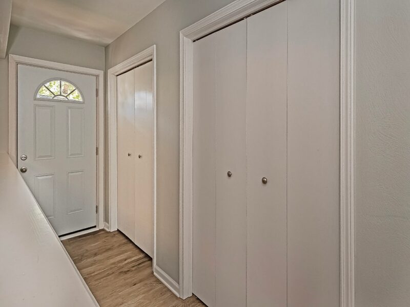 136 S Jackson St S — photo 4