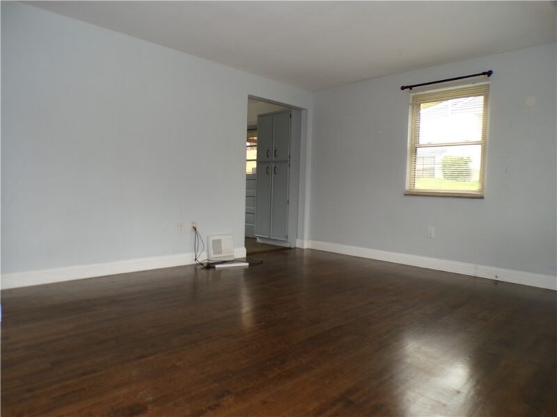 1560 Duncan Dr 27 — photo 2
