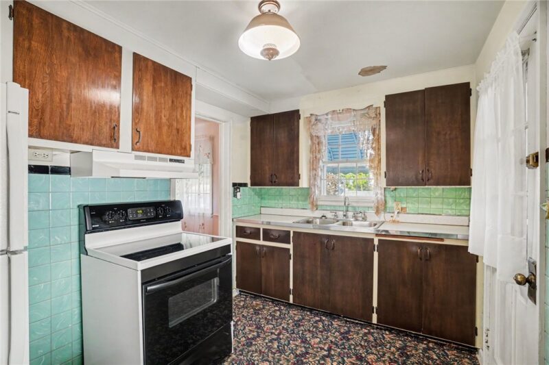 969 Bon Air Drive — photo 7