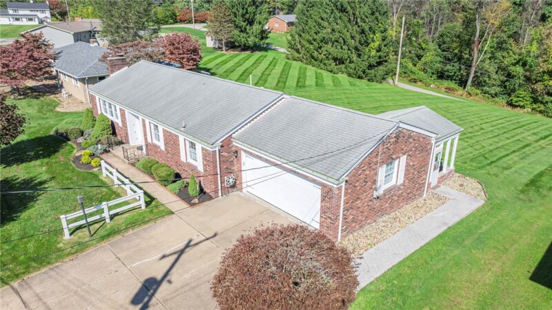 115 Fairfield Dr — photo 2