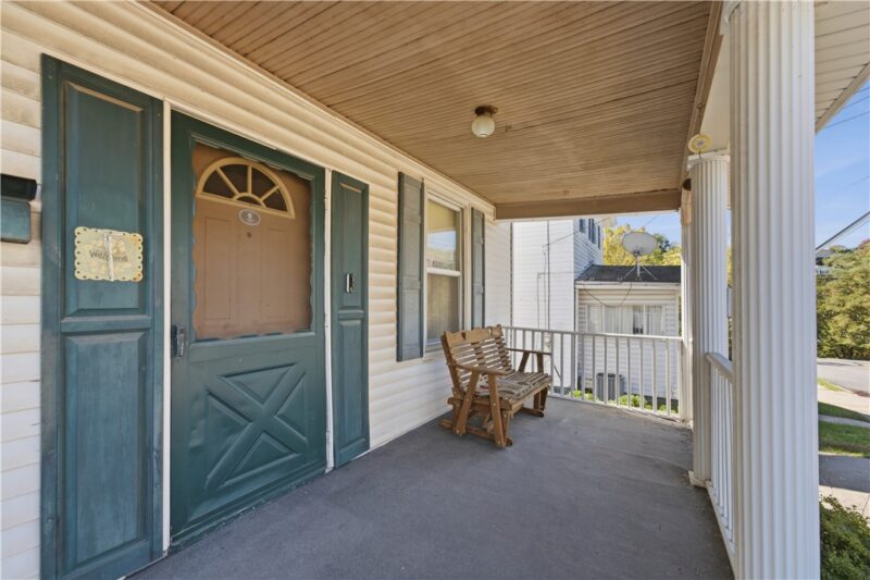 332 Giffin Ave — photo 2