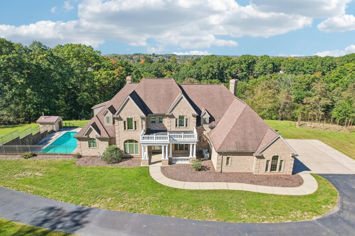 708 Cortland Drive — photo 1