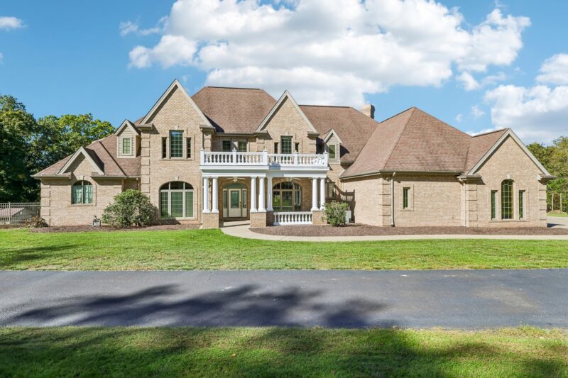 708 Cortland Drive — photo 2