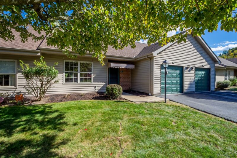 1407 Greenbriar Ct — photo 2
