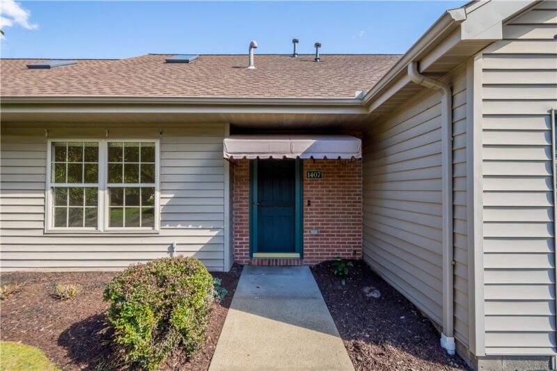 1407 Greenbriar Ct — photo 4