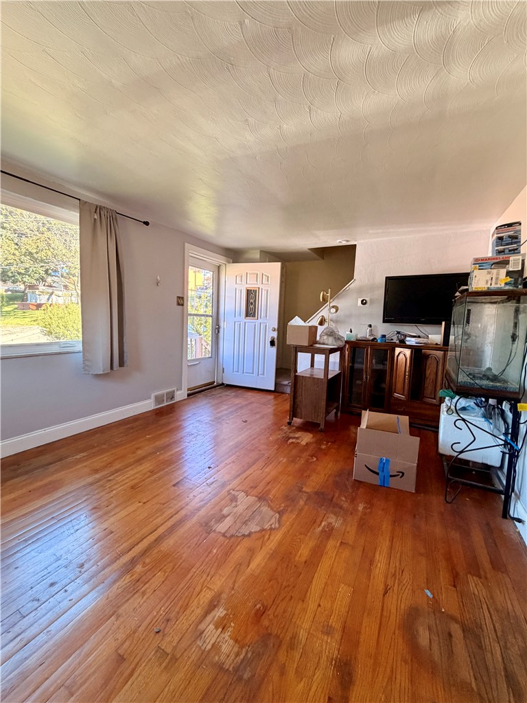 271 Kohen St — photo 4