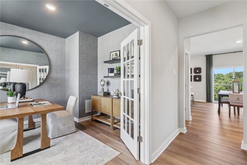 1090 Peachtree Rd — photo 3
