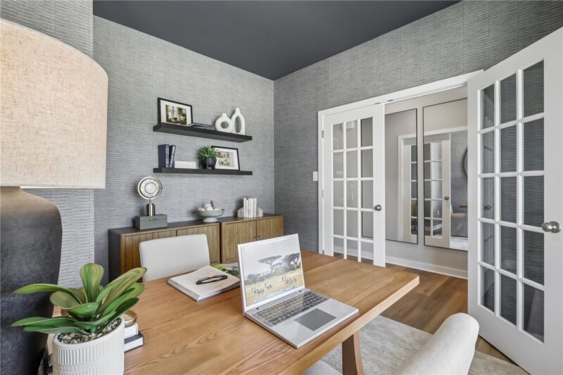 1090 Peachtree Rd — photo 5
